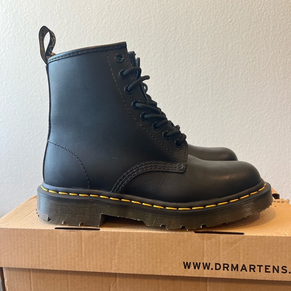 Dr. Martens Black Lace Up Boots 1460 SR - Picture 3 of 9